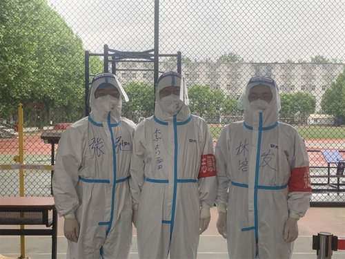 伟大的民族需要英雄精神的滋养