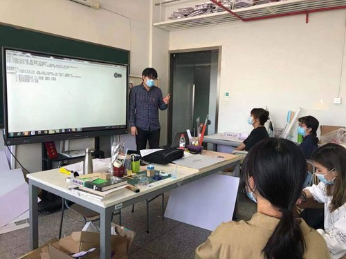 崇高的事业需要榜样引领的力量